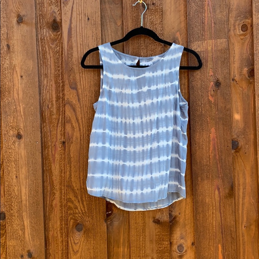 O+O powder blue tank